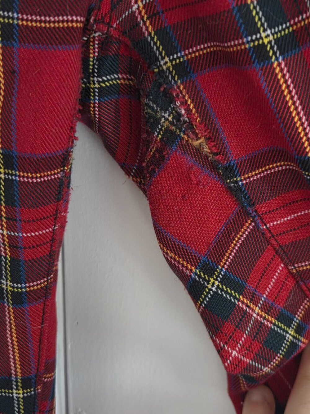 Banned Apparel Red Tartan Plaid Punk Skinny Pant Size 28 - Picture 11 of 12
